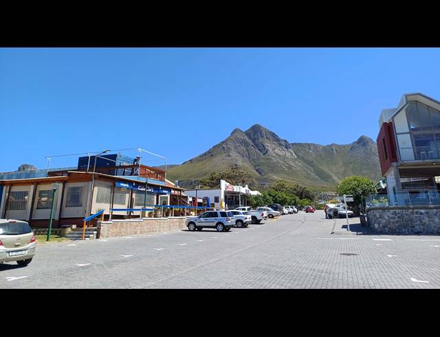 2 BEDROOM APARTMENT FOR SALE IN KLEINMOND CENTRAL